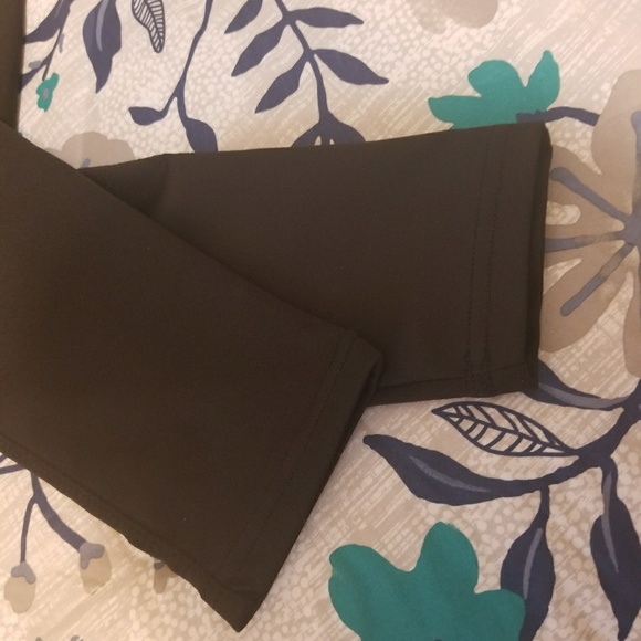 🆕️ Stylish Women's Leggings - Picture 4 of 5